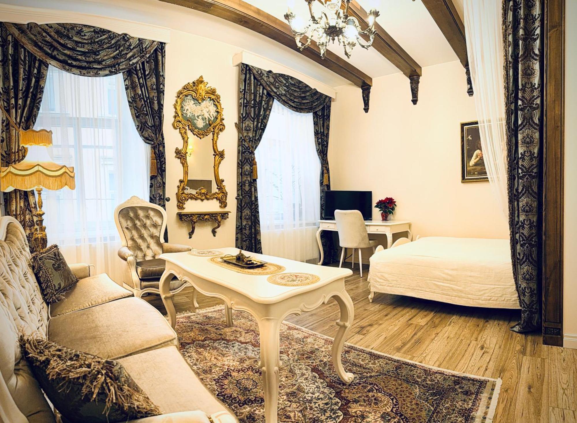 Duke Apartment *